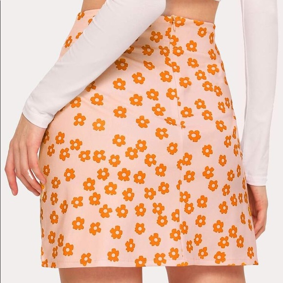 YELLOW FLORAL SHEIN MINI SKIRT - Picture 3 of 5